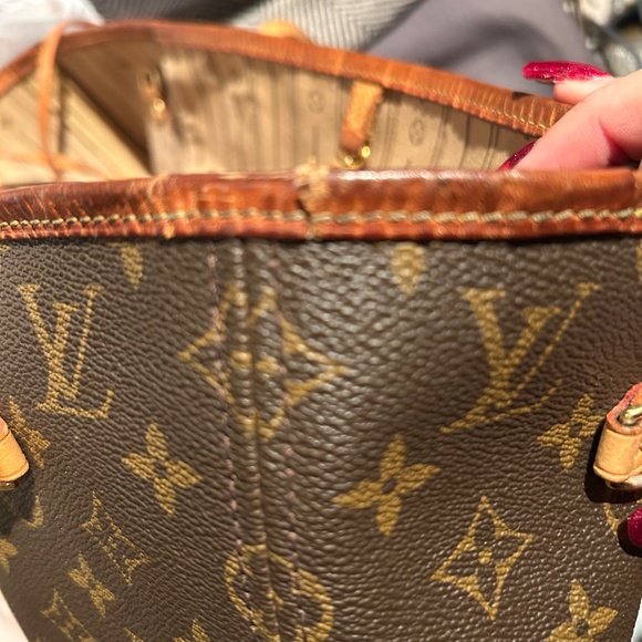 Louis Vuitton Neverfull Monogram MM - Picture 13 of 16